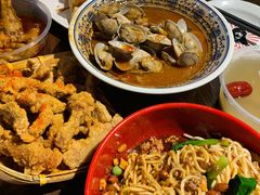 -爆炸头阿姨小四川正宗川味小吃(无任何分店)