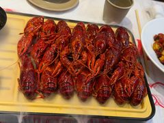 -肥肥虾庄·金牌油焖大虾(汉街SKP店)