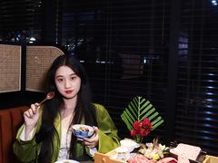 -铭牛烧肉·和牛海鲜自助(高新月牙湖店)