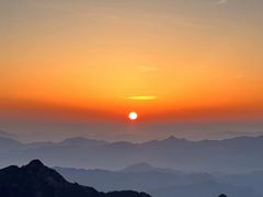 -黄山光明顶山庄