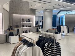 -ZARA(大上海时代广场店)