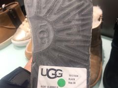 -UGG(燕莎奥特莱斯购物中心店)