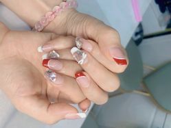 -董小姐日式美甲美睫·皮肤管理
