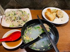 -舒蔡记生煎菜饭(云南中路店)