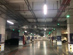 -虹桥天地-停车场