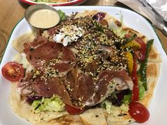 照烧鸡肉配牛油果拉法沙拉-HELLO 27 意面·沙拉·帕尼尼