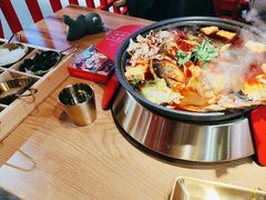 -三顾烤庐·烤鱼·烧烤·龙虾(奉贤店)