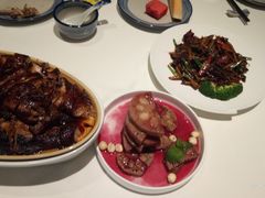 -八府香鸭·啫啫煲(华山路店)