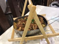 饭盒焖肥肠-渔娘渔家丹东海鲜(东直门店)