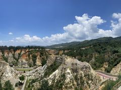 -彩色沙林风景区