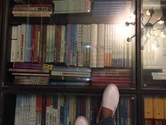 -钟书阁(松江泰晤士小镇店)