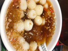 -沪小二炭火蛙锅(淮海中路美食不夜城店)