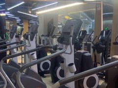 -威克健身游泳(万菱汇店)