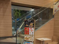 -麦当劳(乳山路店)