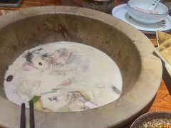 -滇香肴·云南菜蒸汽石锅鱼(云南北路店)