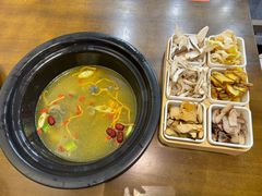 -菌乡缘·野生菌蒸汽鱼火锅(江边夜市店)