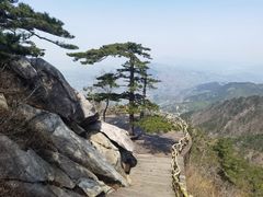 -罗田薄刀峰风景区