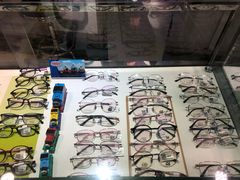 -同仁验光配镜(中心店)