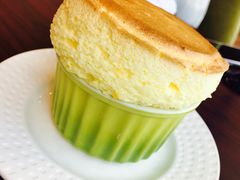 -香格里拉鱼跃地中海西餐厅·牛排披萨