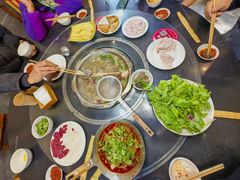 -周老三跷脚牛肉·全牛火锅(非遗传承店)