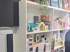 -鸿准通信科技·忠诚手机电脑维修中心(三林店)