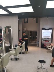 -PE SALON