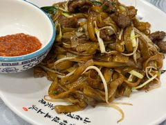 干炒牛河-粤·向群饭店(龙津东路总店)