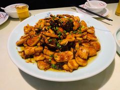 毛蟹炒年糕-王记姚家味·地道苏帮菜(凤凰街店)