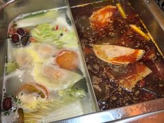 豆腐鸭血-台北吴记老锅底麻辣火锅(蓝村路店)
