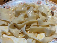 皮带面-柴窝堡22号辣子鸡·传承新疆菜