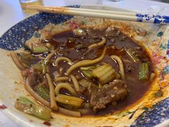 -此疆彼界·卓记米粉