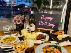 -Mark&Mars Restaurant