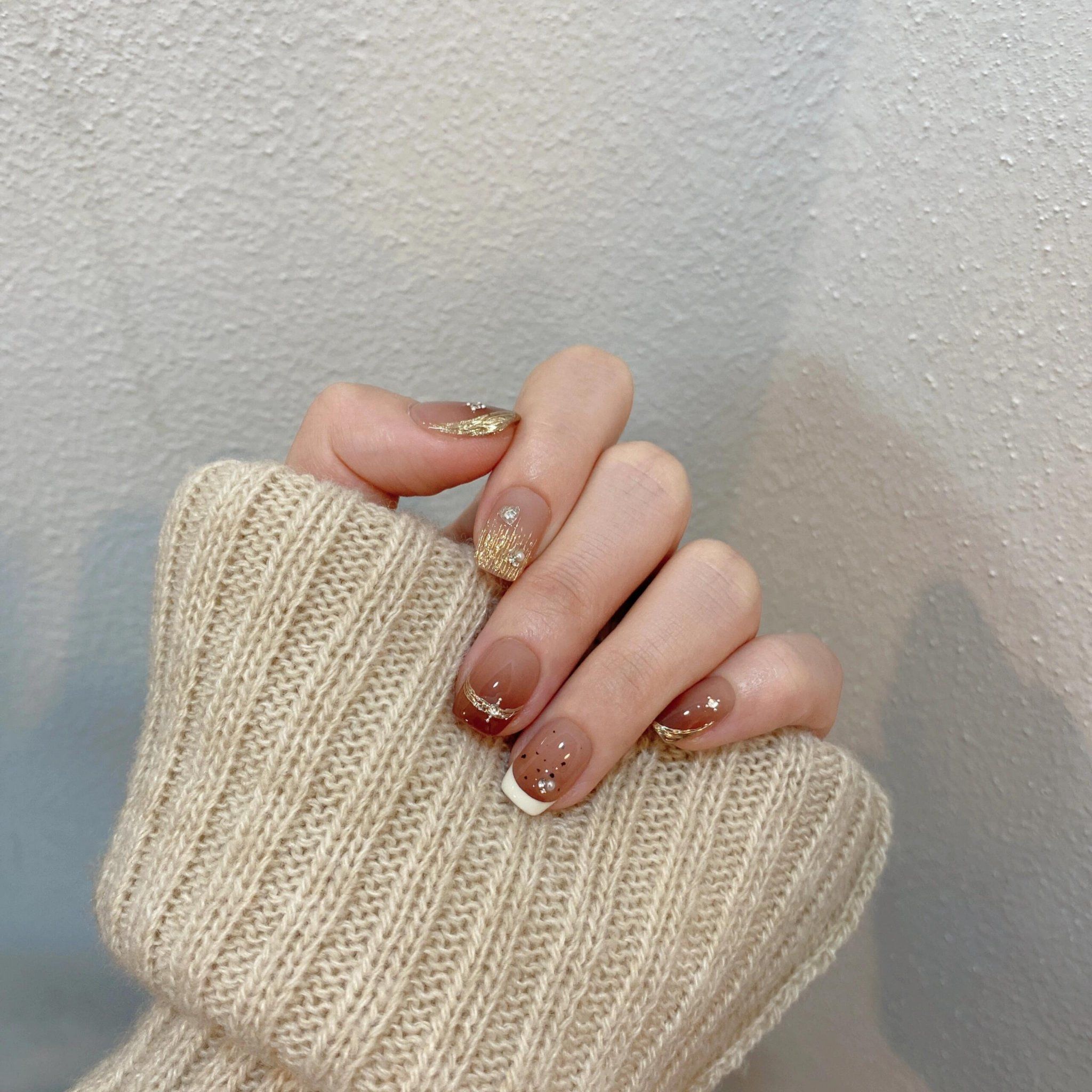 伊琳美甲秋冬款