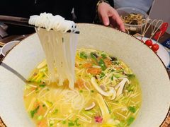 -芸南道·过桥米线(昆明老街旗舰店)