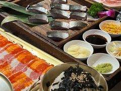 -围炉肉舍•炭烤活鳗•丹东海鲜烤肉(步行街店)