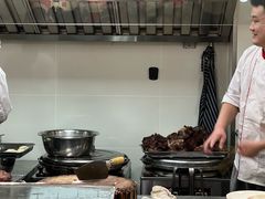 -闫家驴肉老店(华电一校店)