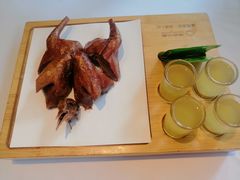 红烧乳鸽-汤城小厨•粤菜•靓汤(金宝街店)