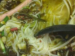 老坛酸菜-渝和喵叔米线(南坪万达店)