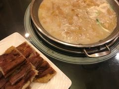 -老来福·非遗酸汤兔(凯旋路店)