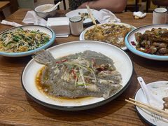 -东来菜馆•手抓海鲜家常菜•海鲜锅贴(鸽子窝店)