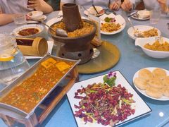 -香巴拉云南餐厅(华莱坞店)