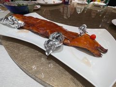 片皮烤乳猪-御宝轩(益丰·外滩源店)