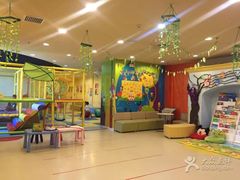 -红黄蓝成长中心(公益西桥校区)