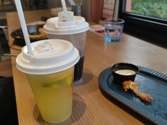 -必胜客(上海华谊新所店)