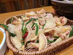 -老滇山寨•云南特色菜•地方菜•民族风情歌舞表演(金碧店)