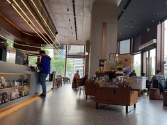 -星巴克臻选(上海虹桥新天地三店)