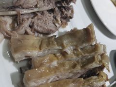 手抓羊肉半斤-贯贯吉·清真餐厅(浙江中路店)