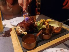 煎烤西班牙猪肋排-YUE·6·西式融合餐厅(外滩六号店)