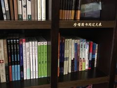 -钟书阁(松江泰晤士小镇店)