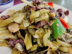 牛肉炒酸菜-苏记美食(张槎一路店)
